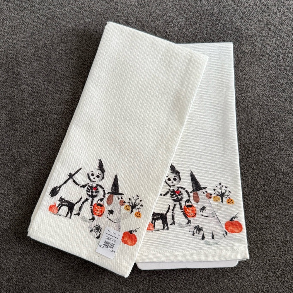 Pottery Barn Doug & Friends Hand Towels - Set of 2 - Picture 5 of 10